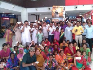 DSS FOLLOWERS RUSH TO MSG2